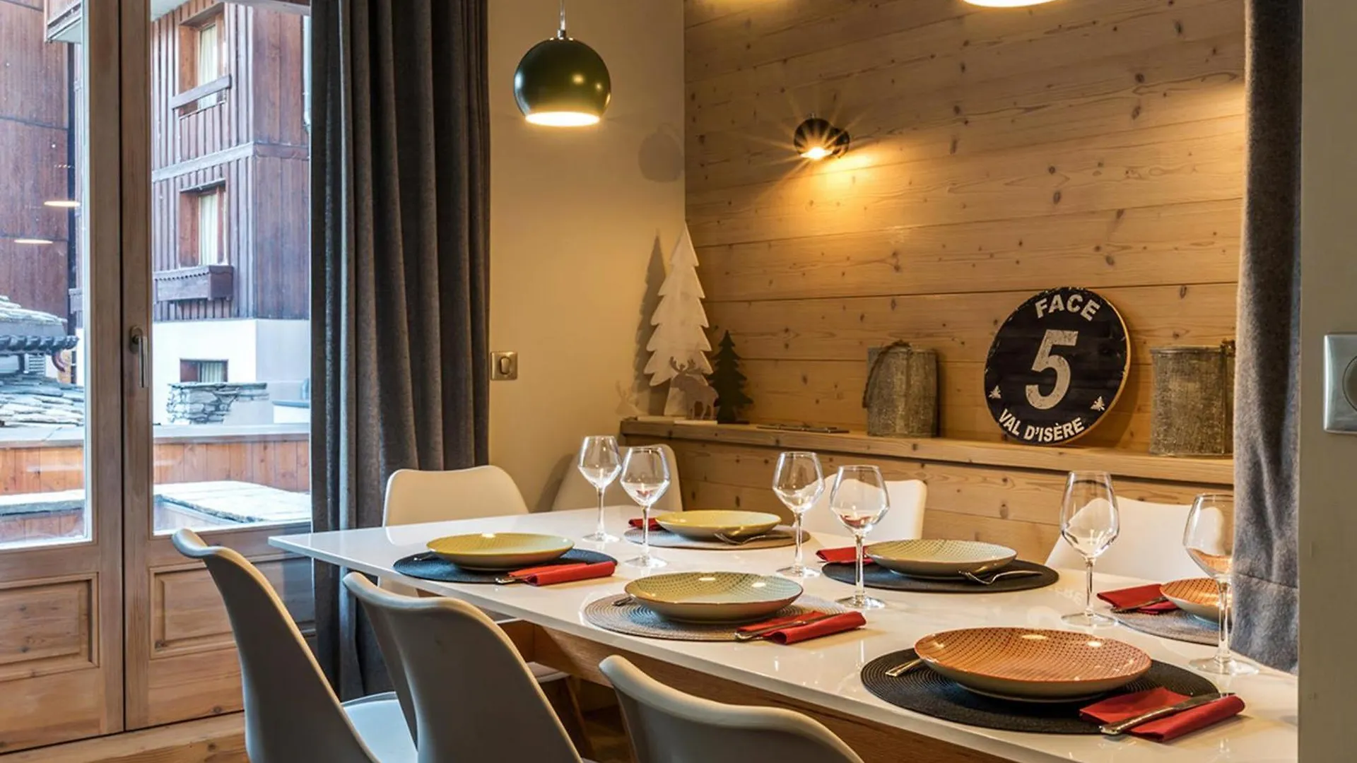 Appartement Centre-Ville, Proche Pistes Et Commerces, 6 Pers., 2 Ch., Balcon, Parking Inclus - Fr-1-519-5 Val-dʼIsère Apartmán
